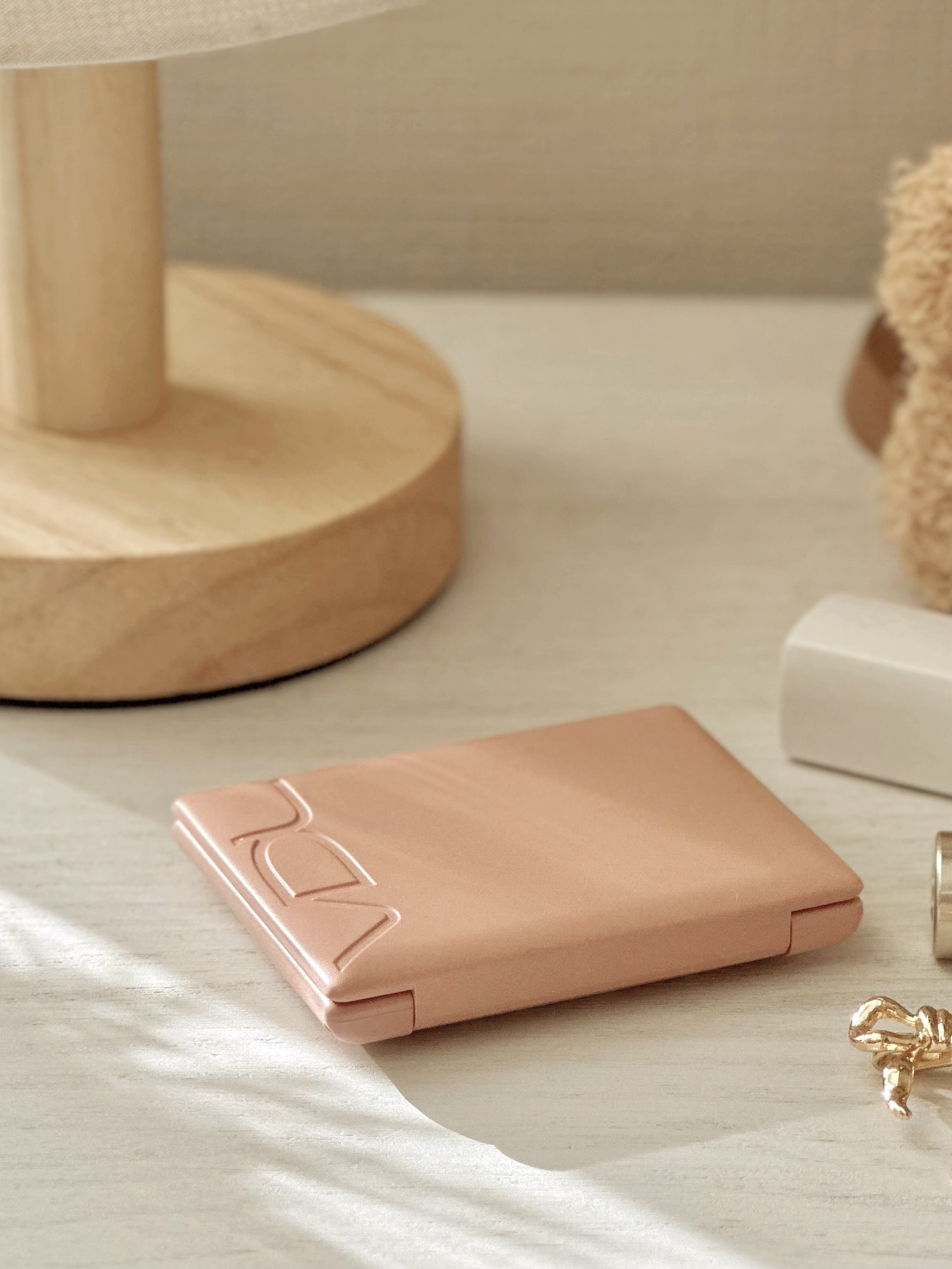 チークステイン ブラッシャー 08 モーブ ヘイズ/VDL/パウダーチークを使ったクチコミ（2枚目）