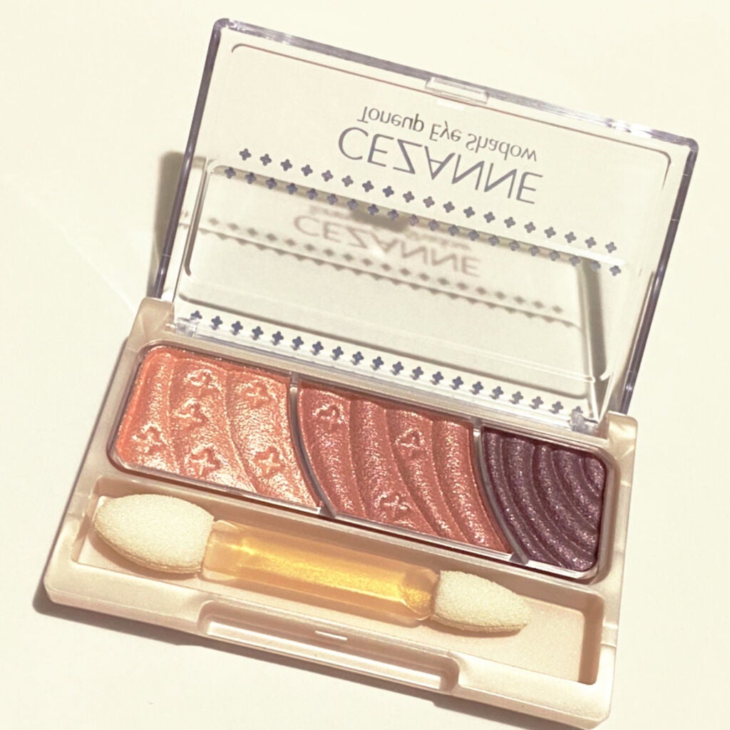 トーンアップアイシャドウ/CEZANNE/アイシャドウパレットを使ったクチコミ(2枚目)