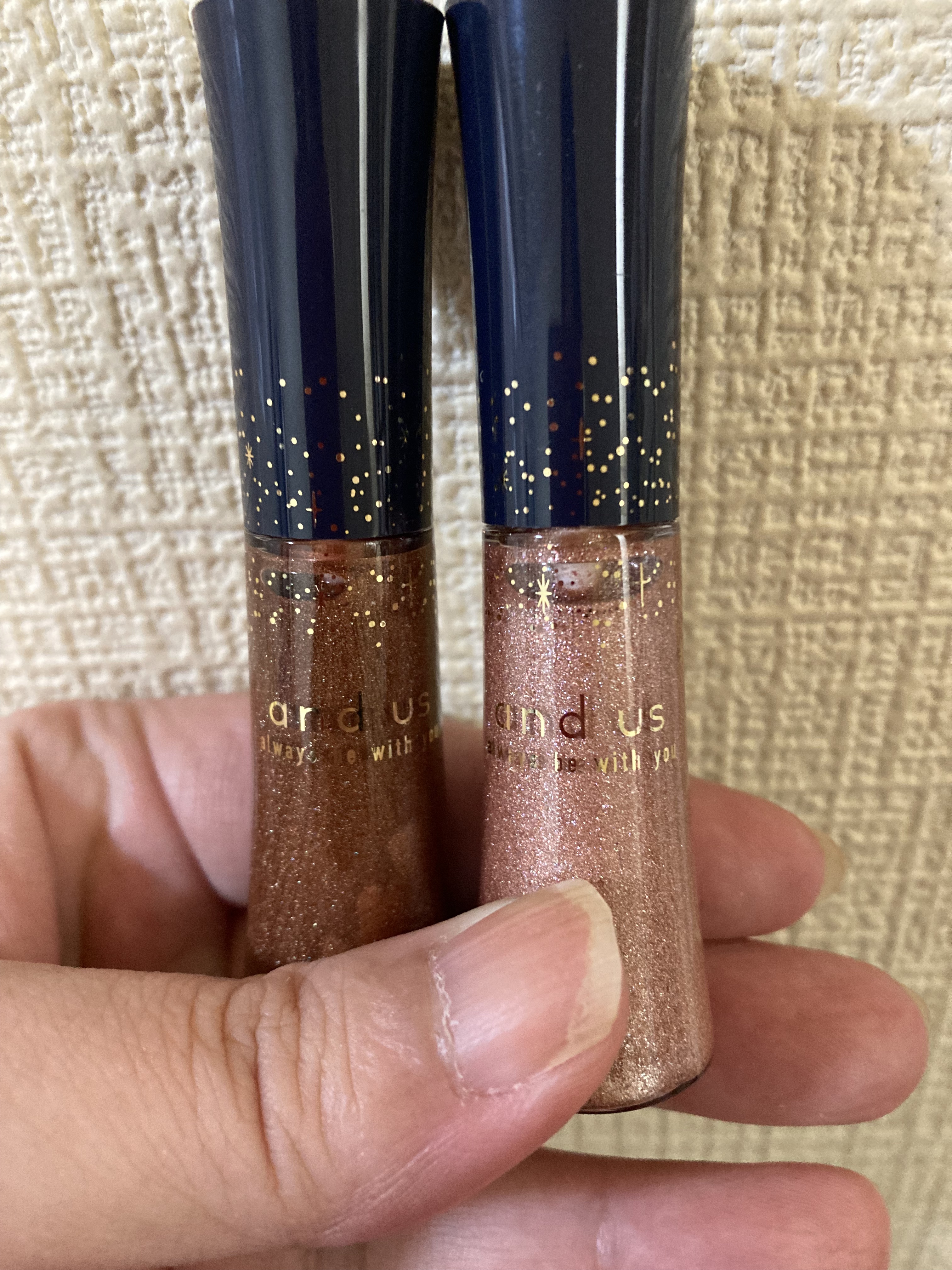 and us AUSリキッドアイシャドウのクチコミ「こちらの商品、多分クリスマス限定色だったと思うんですけど、、、

スタートダッシュ遅れで、買え.....」（3枚目）