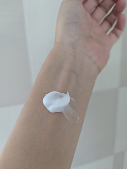 ダヴ クリームボディウォッシュ ジョイアスグロウ/ダヴ/ボディソープを使ったクチコミ(3枚目)