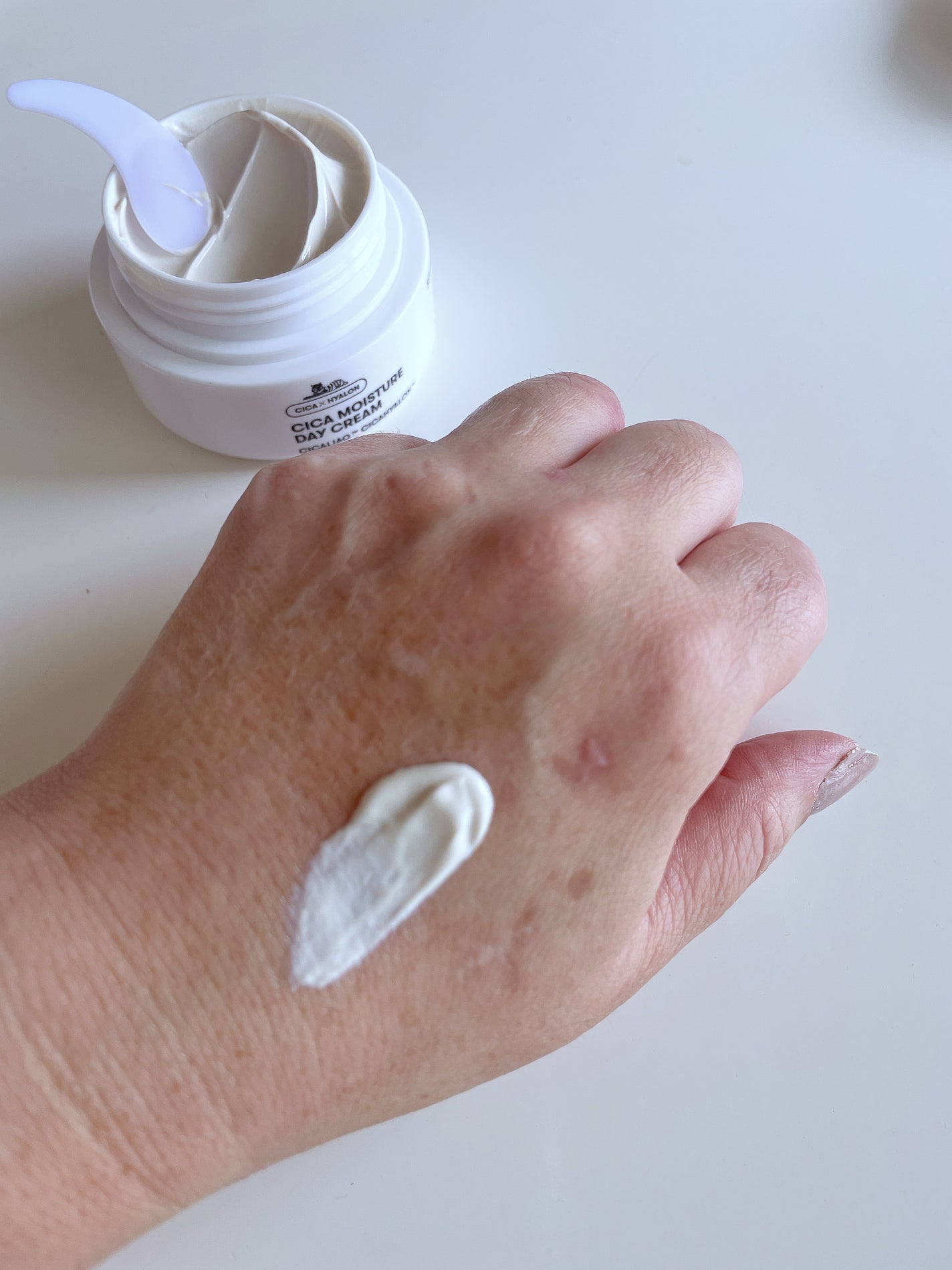 CICA モイスチャー デイ クリーム/VT/フェイスクリームを使ったクチコミ(3枚目)