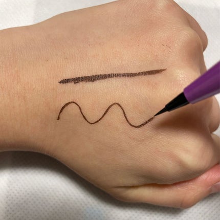 「密着アイライナー」ショート筆リキッド/デジャヴュ/リキッドアイライナーを使ったクチコミ(3枚目)