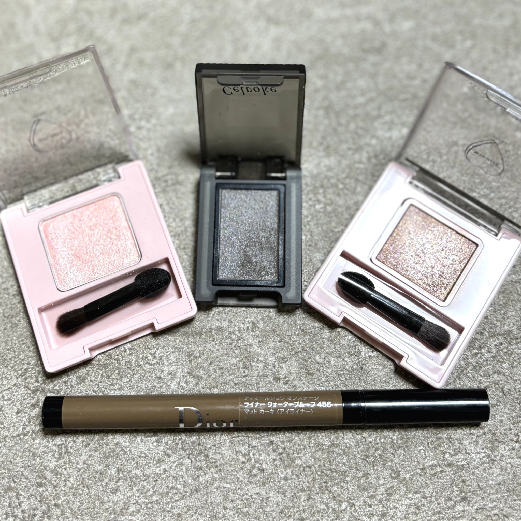 セルヴォーク ヴォランタリー アイズ 03 シルバーグレー/Celvoke/単色アイシャドウを使ったクチコミ（1枚目）