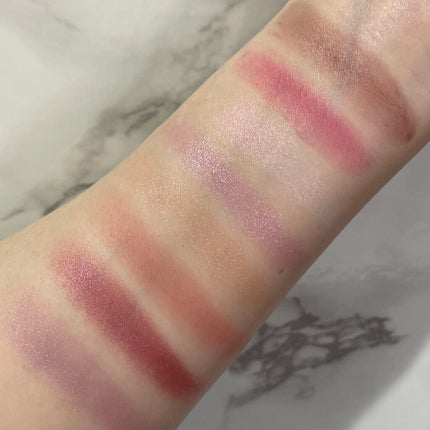 コンパクトアディクション “エターナル イン ピンク”/ADDICTION/アイシャドウパレットを使ったクチコミ(4枚目)