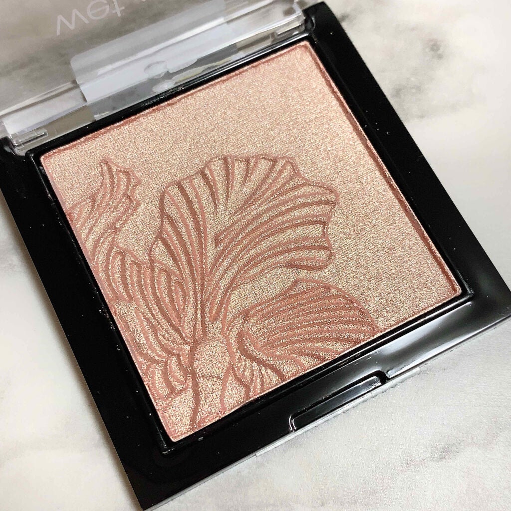 MegaGlo Highlighting Powder/wet 'n' wild/パウダーハイライトを使ったクチコミ(3枚目)