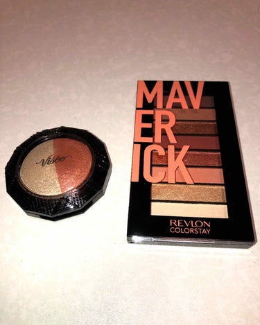 カラーステイ ルックス ブック パレット/REVLON/パウダーアイシャドウを使ったクチコミ（1枚目）