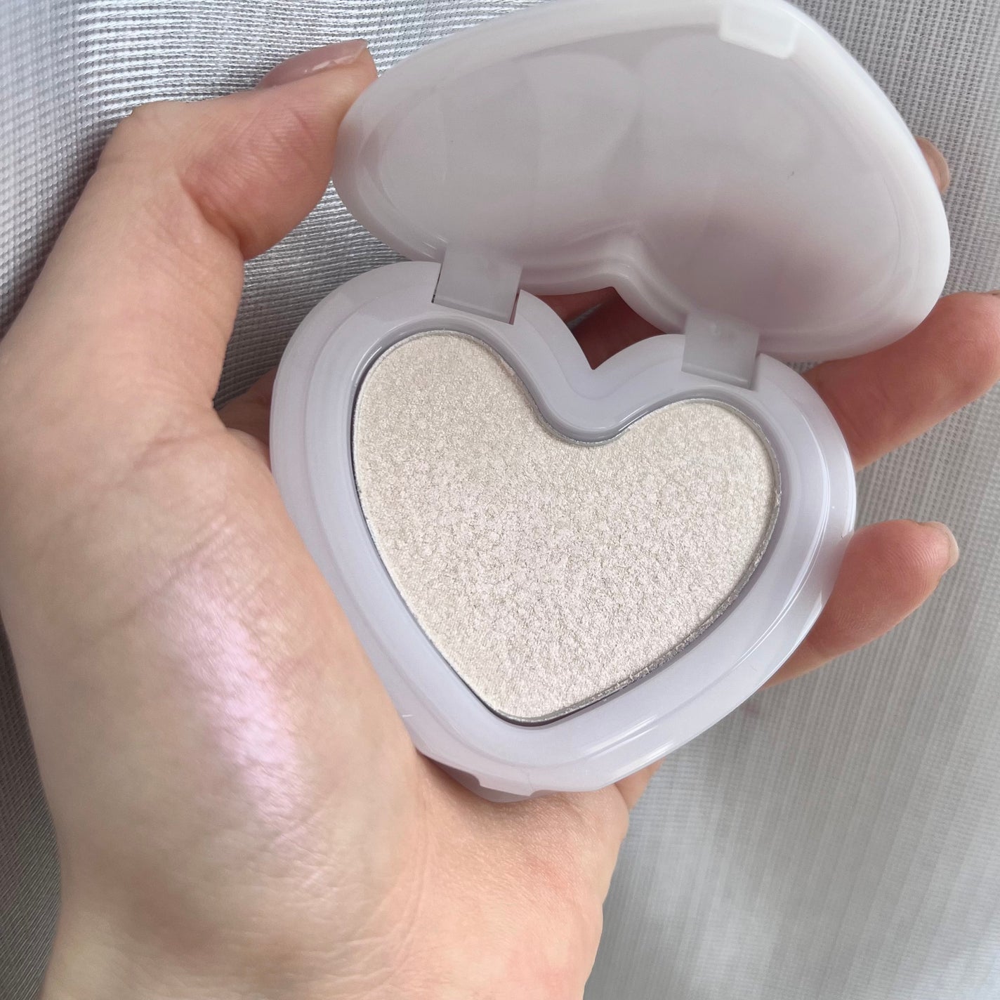 ラヴビーム グロウヴェール/lilybyred/パウダーハイライトを使ったクチコミ(5枚目)