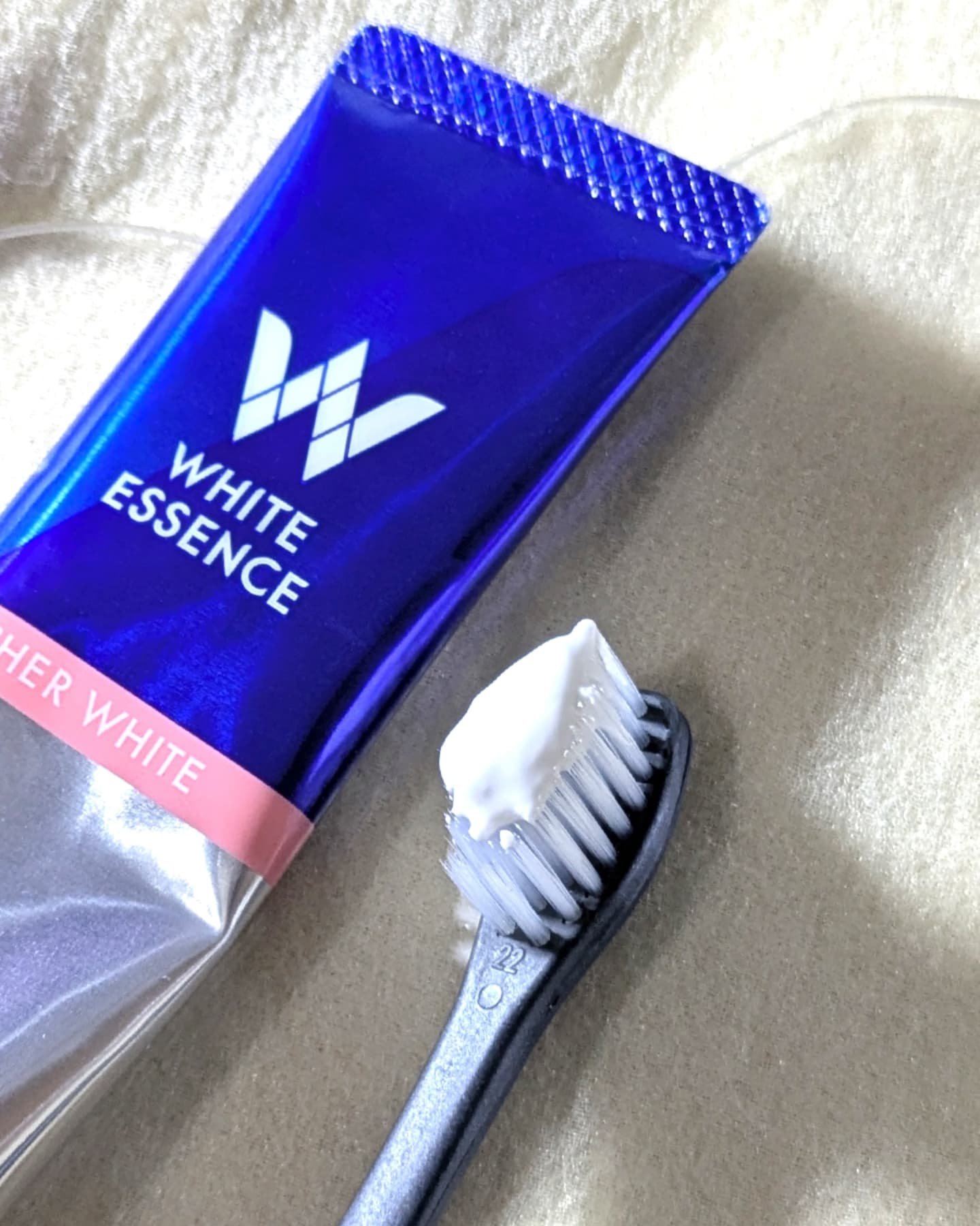 シェールホワイト/ホワイトエッセンス/歯磨き粉を使ったクチコミ（2枚目）