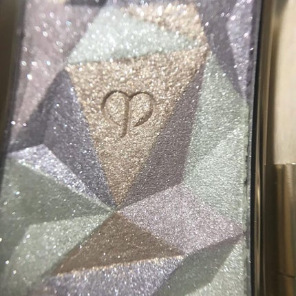 ル・レオスールデクラ /クレ・ド・ポー ボーテ/パウダーハイライトを使ったクチコミ(4枚目)