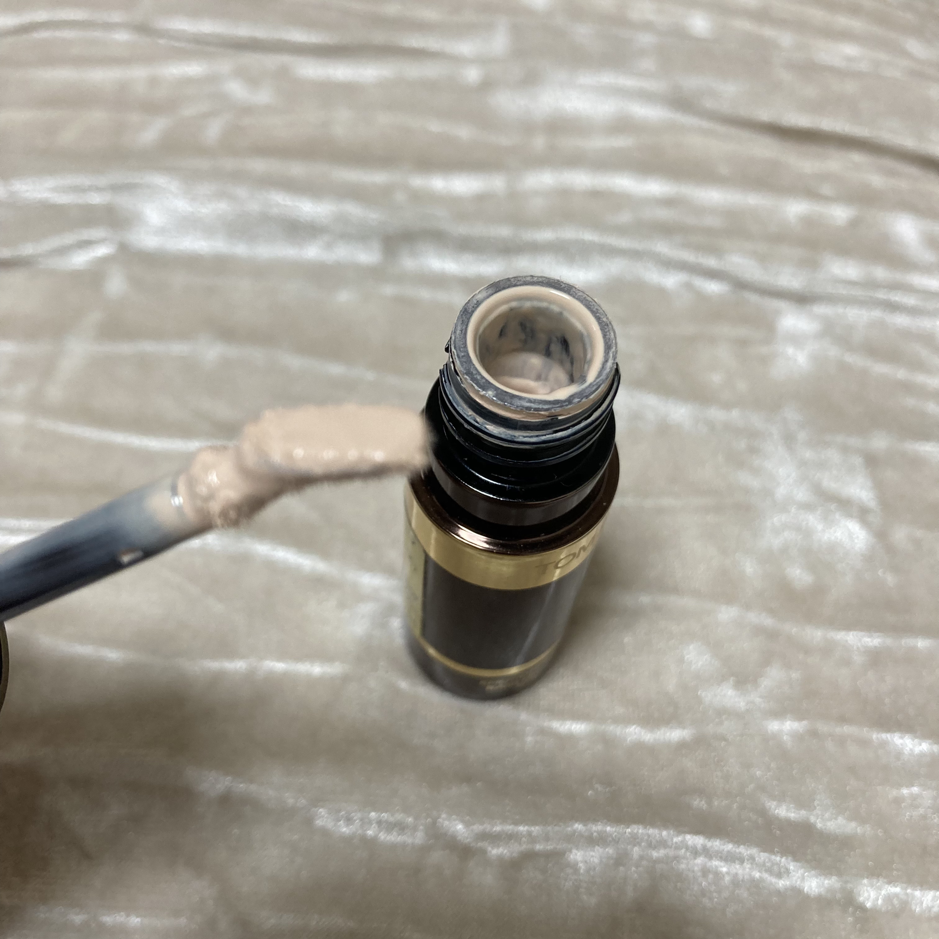 エモーションプルーフ アイ プライマー/TOM FORD BEAUTY/アイシャドウベースを使ったクチコミ（2枚目）