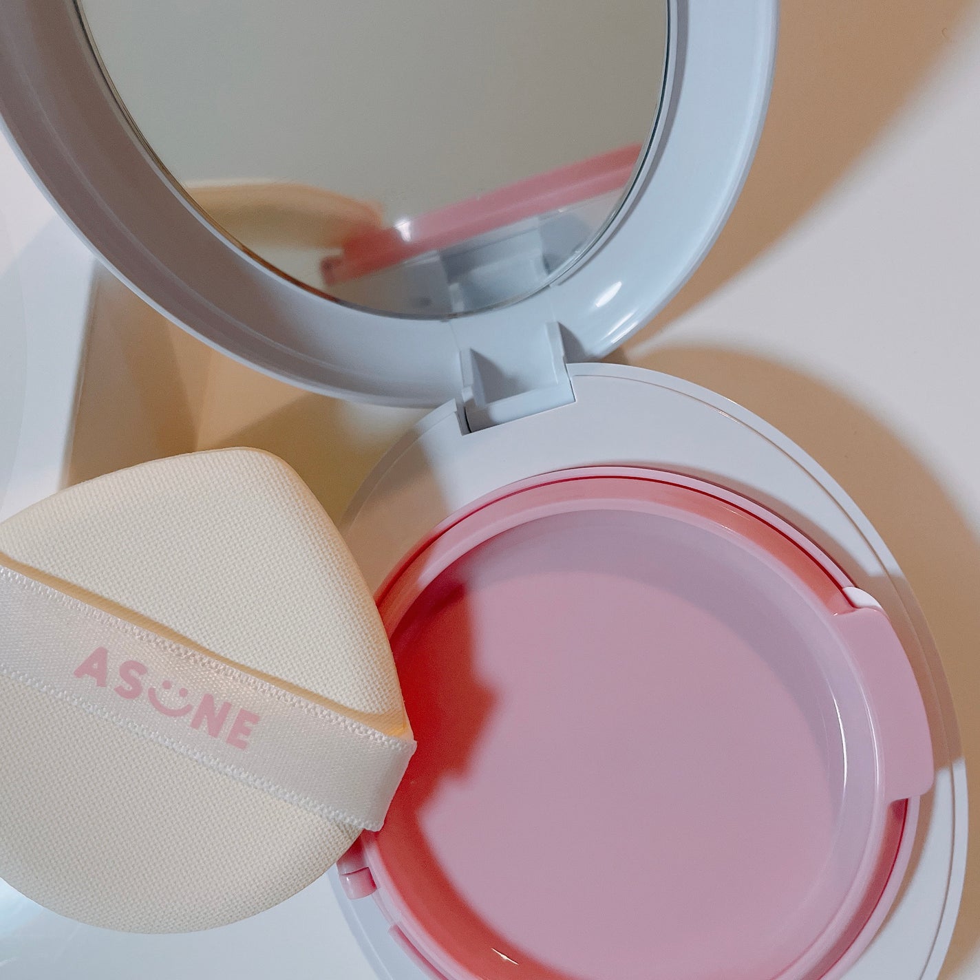 デューイーメッシュファンデーション/ASUNE /クッションファンデーションを使ったクチコミ(2枚目)