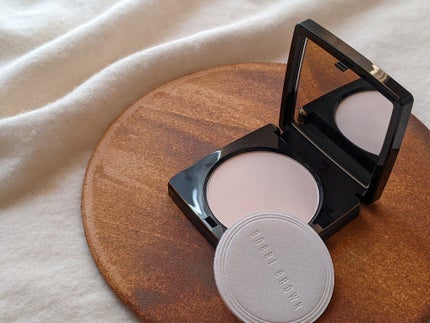 シアーフィニッシュ プレストパウダー/BOBBI BROWN/プレストパウダーを使ったクチコミ(1枚目)