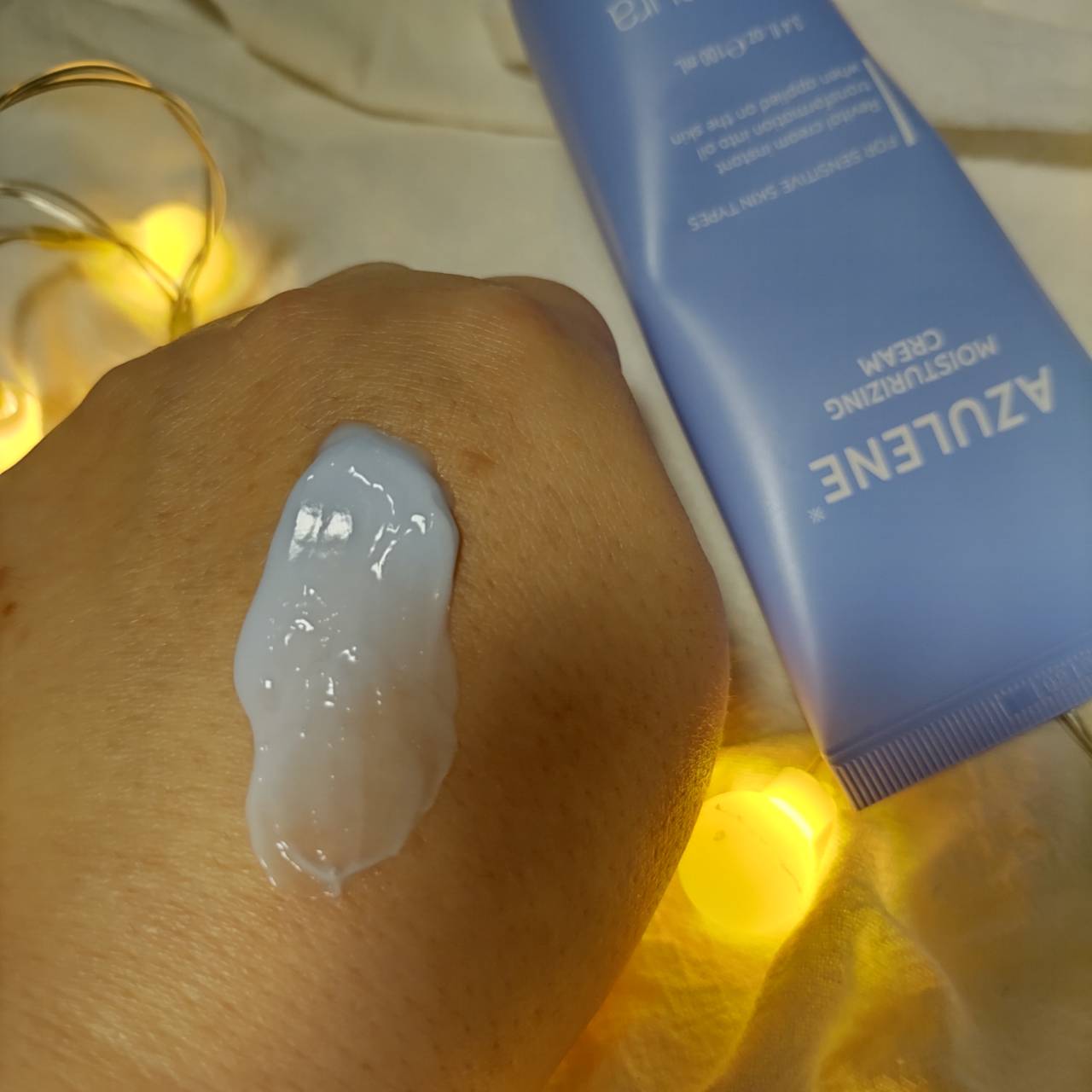 cos:mura アズレンモイスチャライジングクリームのクチコミ「こっくりした青みのあるクリームで、優しいつけ心地
チューブタイプで出しやすく、朝も使いやすいで.....」（3枚目）