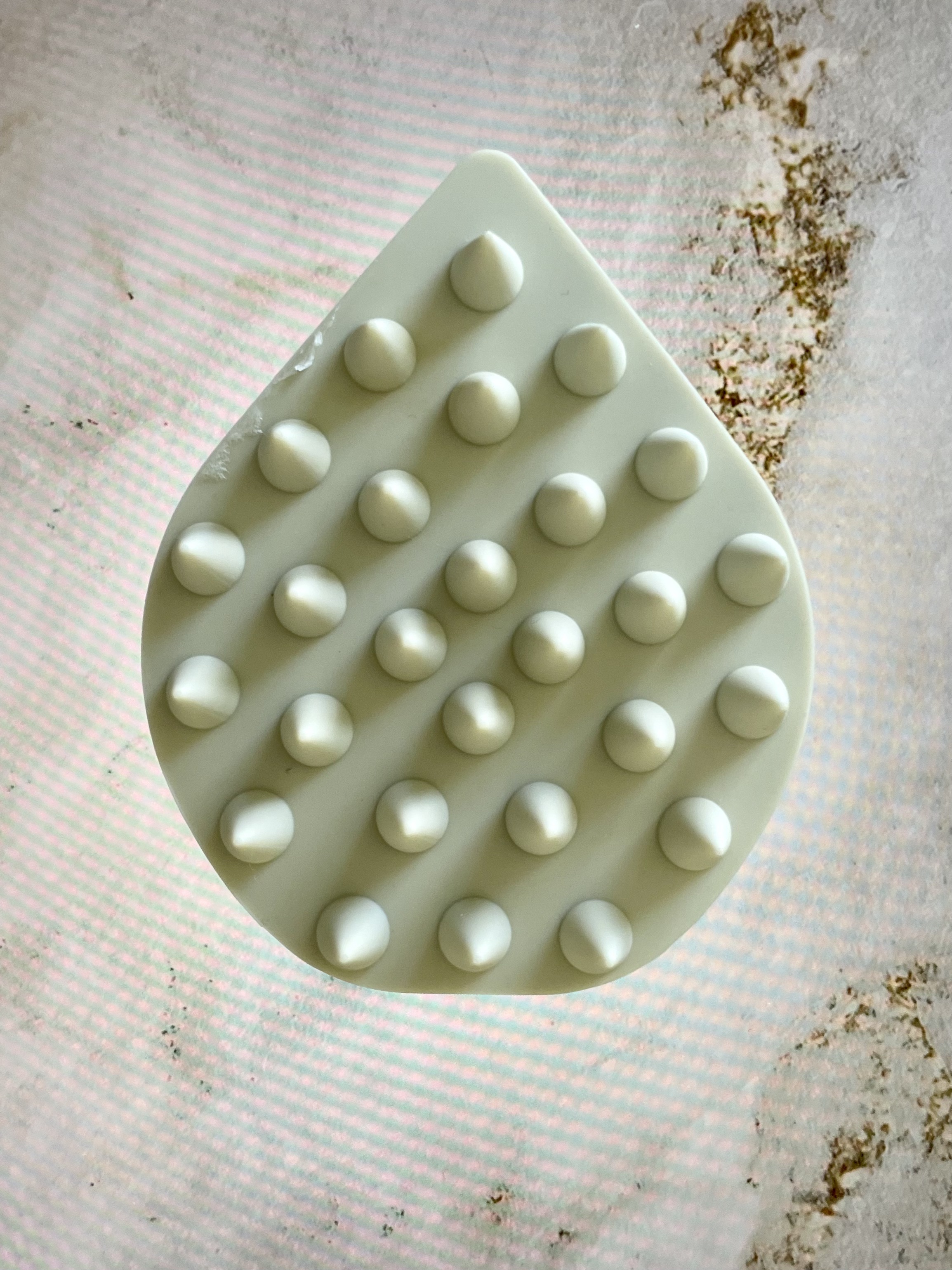 リラクシングマッサージブラシ/エトヴォス/スカルプブラシを使ったクチコミ（2枚目）