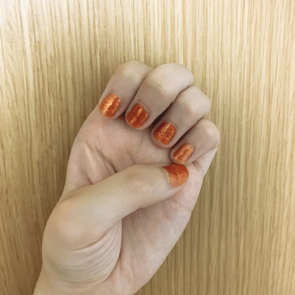 ネイルホリック Glamour Glitter OR272/ネイルホリック/マニキュアを使ったクチコミ（2枚目）