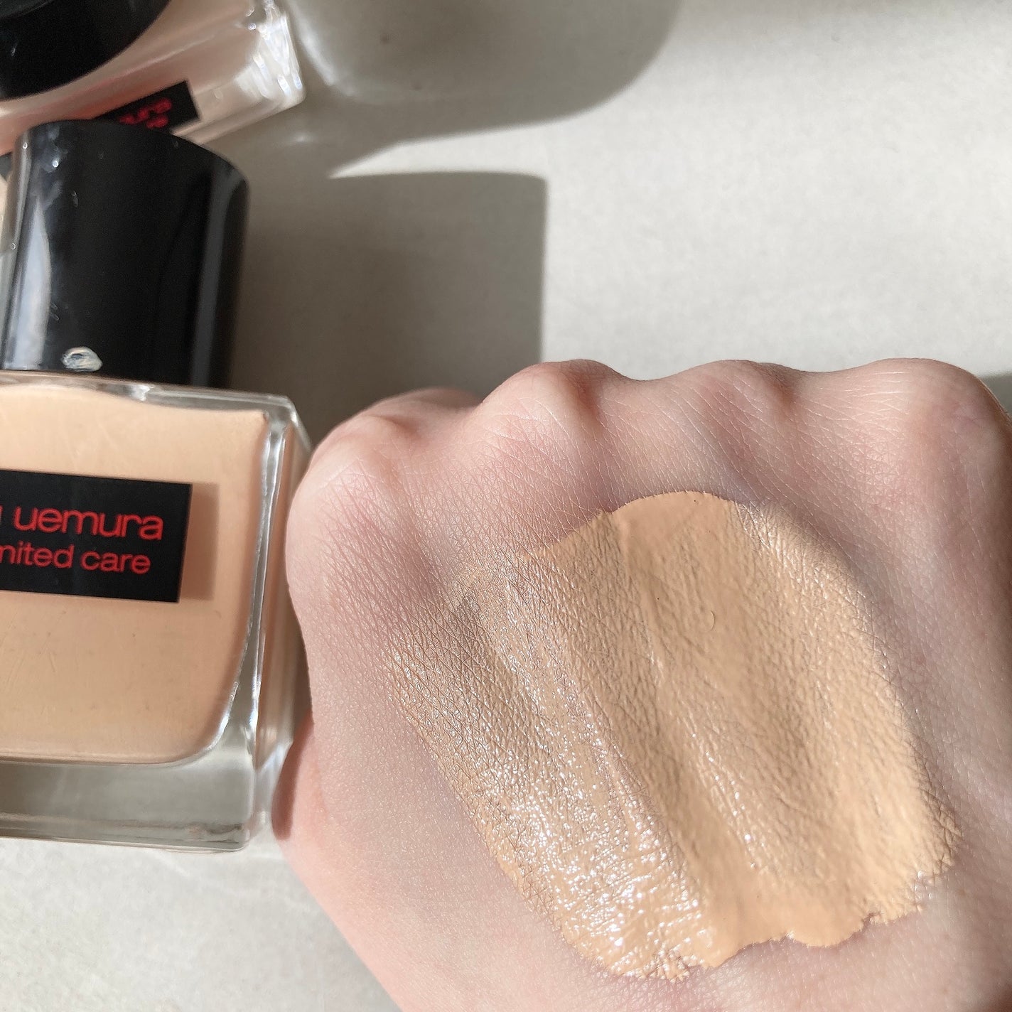 アンリミテッド ケア ツヤ セラム ファンデーション/shu uemura/リキッドファンデーションを使ったクチコミ(2枚目)