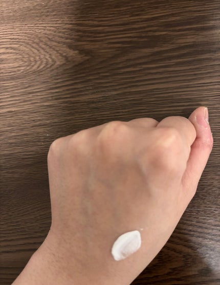 ホワイトニングドレストーンアップクリーム/COSNORI/化粧下地を使ったクチコミ(8枚目)