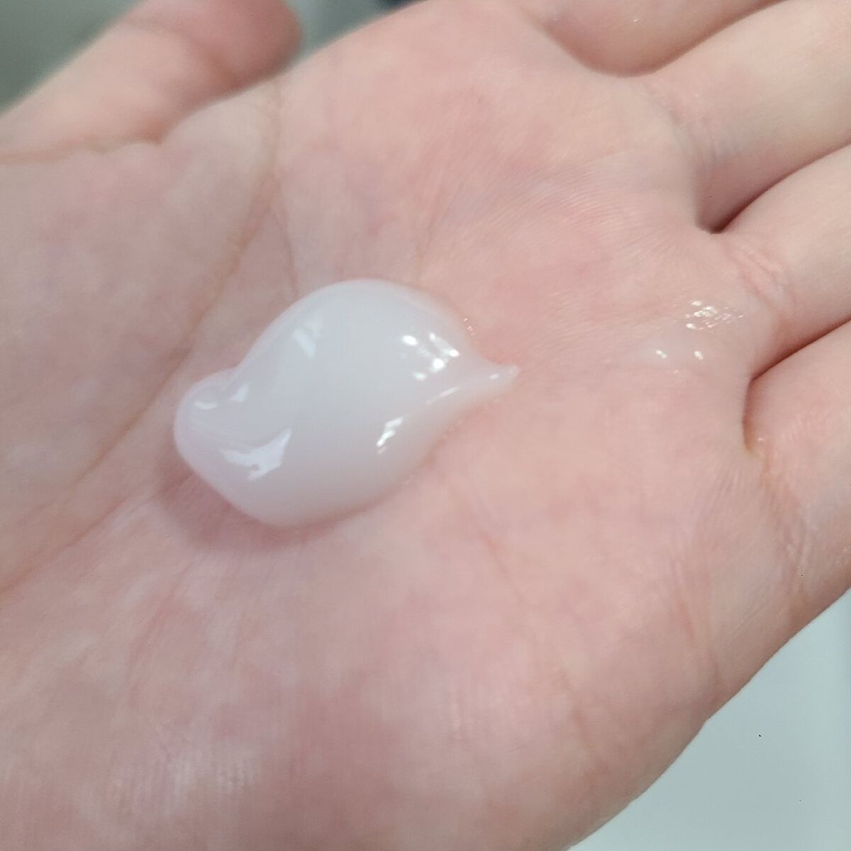 カームナイトリペアシャンプー／トリートメント/YOLU/市販シャンプーを使ったクチコミ（3枚目）