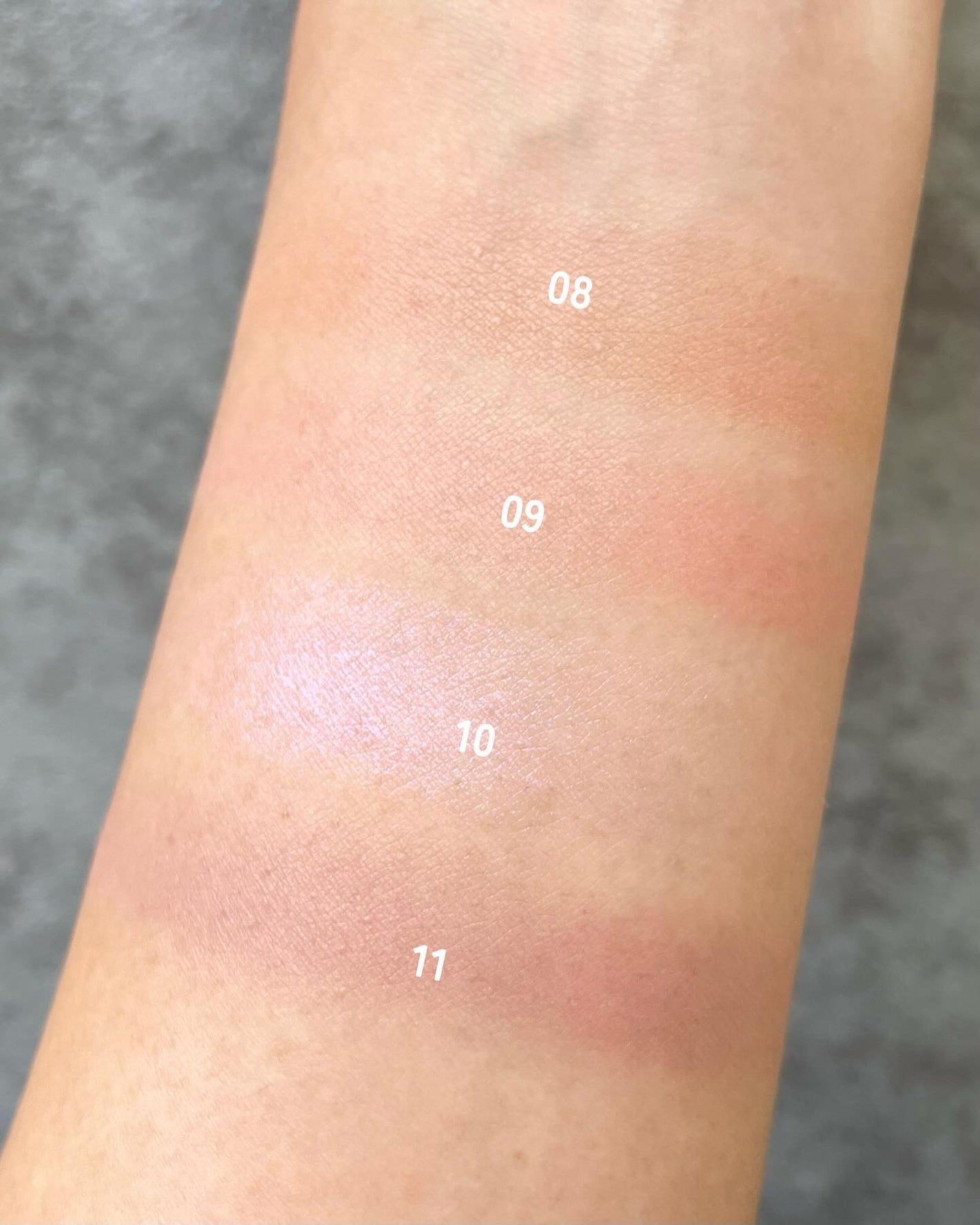 KAREN/パーソナルカラーアナリスト on LIPS 「トーンの単色に4つの新色が仲間入り🍂偏光の10番、とんでも可愛..」(5枚目)