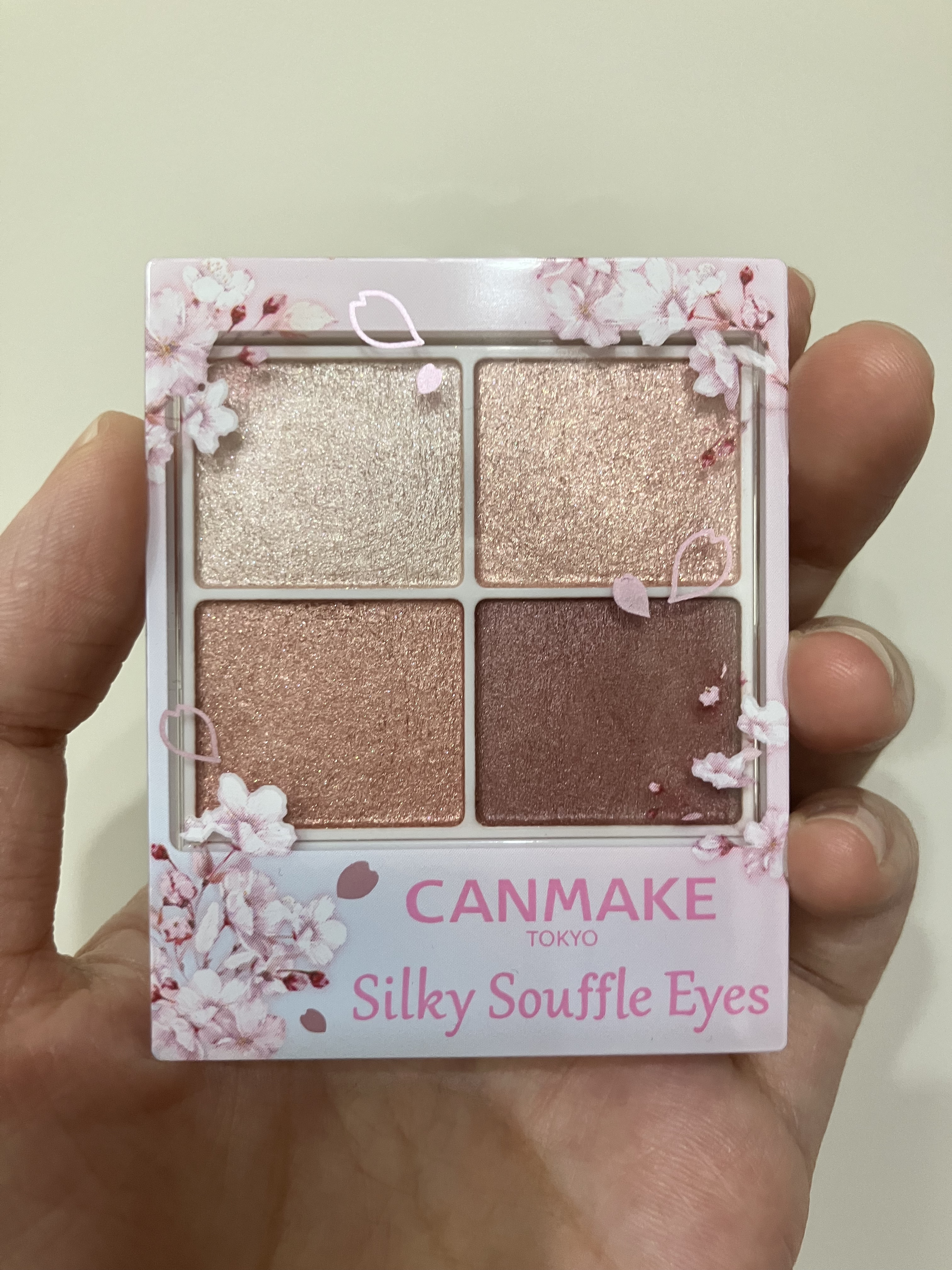 シルキースフレアイズ 10 スウィートラブレター（桜の限定パッケージ）/キャンメイク/アイシャドウパレットを使ったクチコミ（2枚目）