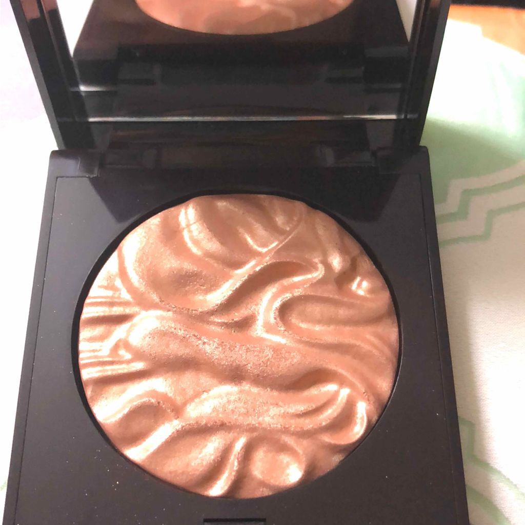 フェイスイルミネーター/ローラ メルシエ/パウダーハイライトを使ったクチコミ（1枚目）