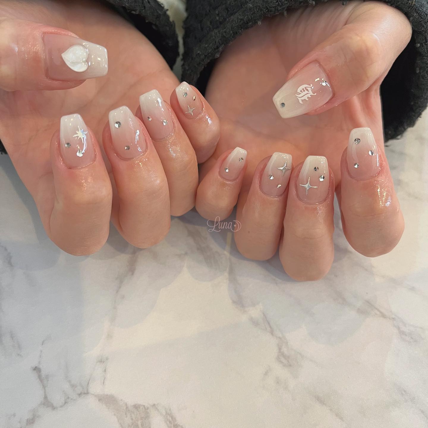 #ジェルネイル,#ワンカラーネイル,#ニュアンスネイル,#うるうるネイル,#ちゅるんネイル,#シンプルネイル,#パーツネイル,#透け感ネイル,#クリアネイル,#ぷっくりネイル,#ちぐはぐネイル,#韓国ネイル,#きらきらネイル,#うるつやネイル,#フレンチガーリーネイル,#ピンクネイル,#ホワイトネイルのネイルデザイン