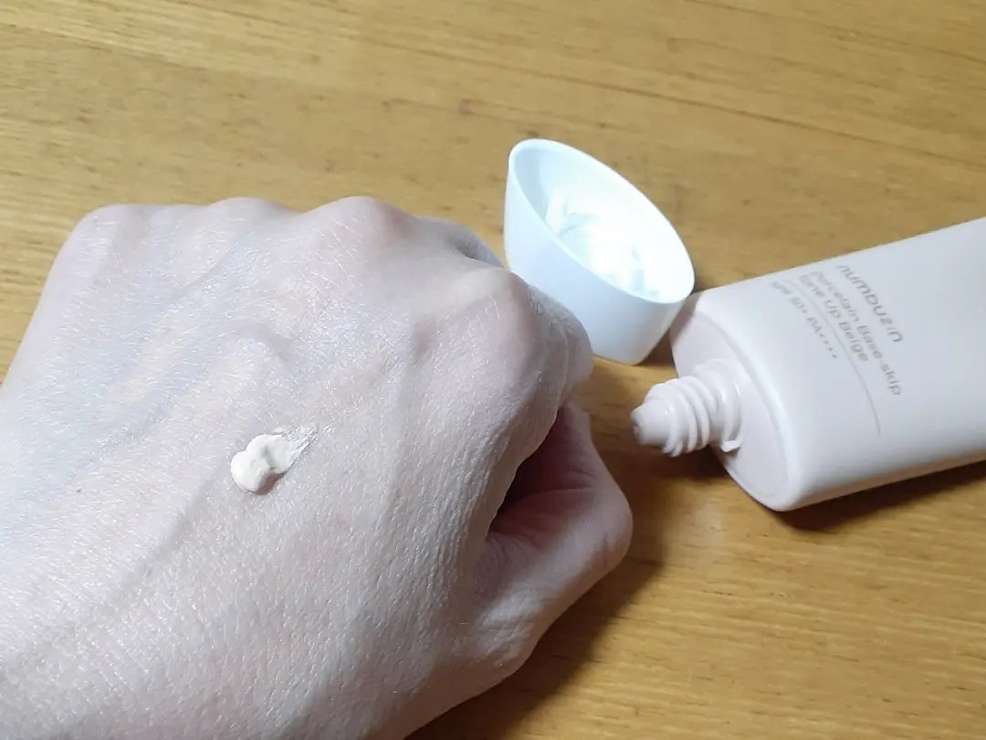 3番 ノーファンデ陶器肌トーンアップクリーム/numbuzin/化粧下地を使ったクチコミ（3枚目）