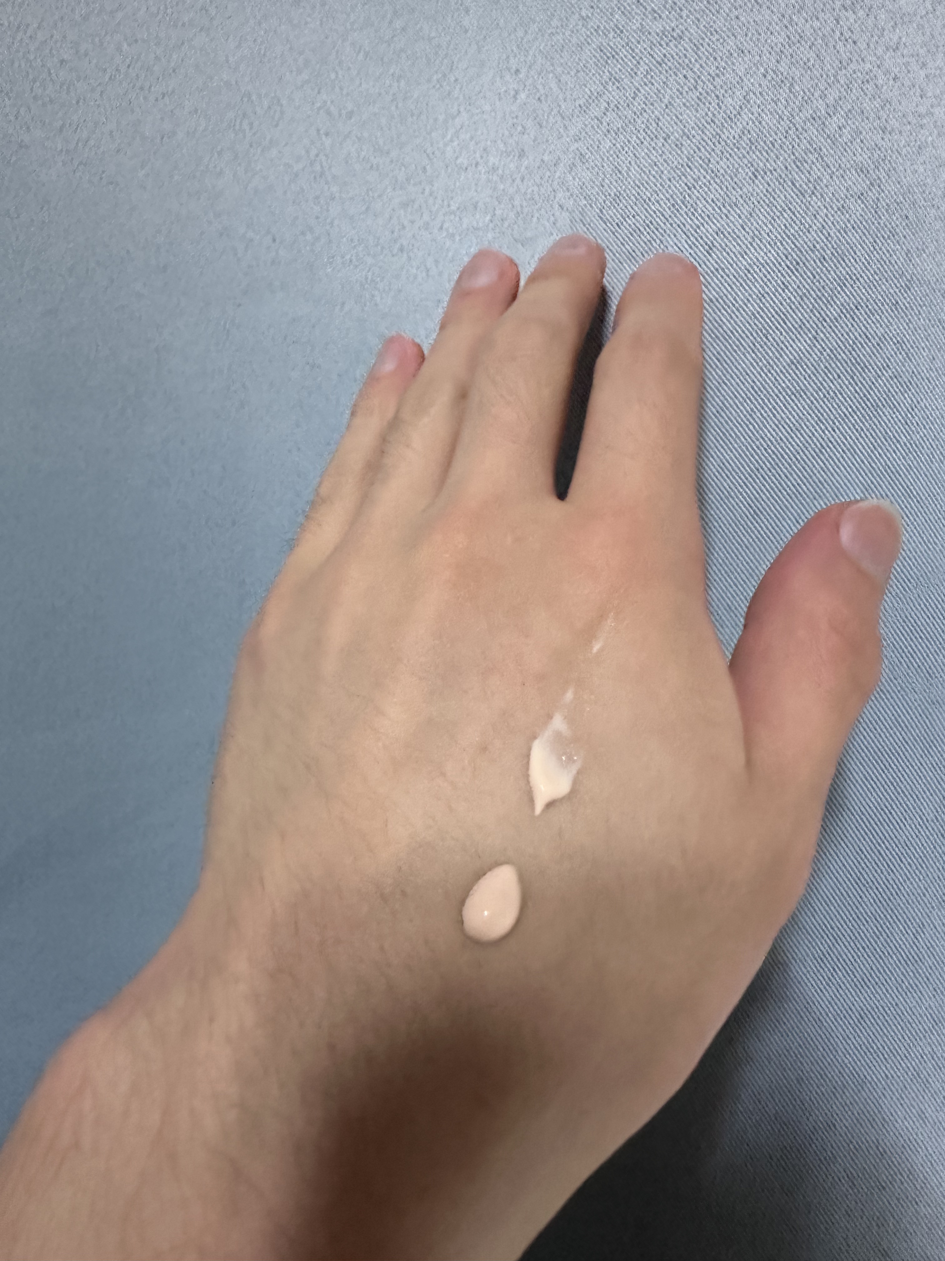 ウォーターホールディングトーンアップサンセラム/KAHI/日焼け止めローションを使ったクチコミ（3枚目）