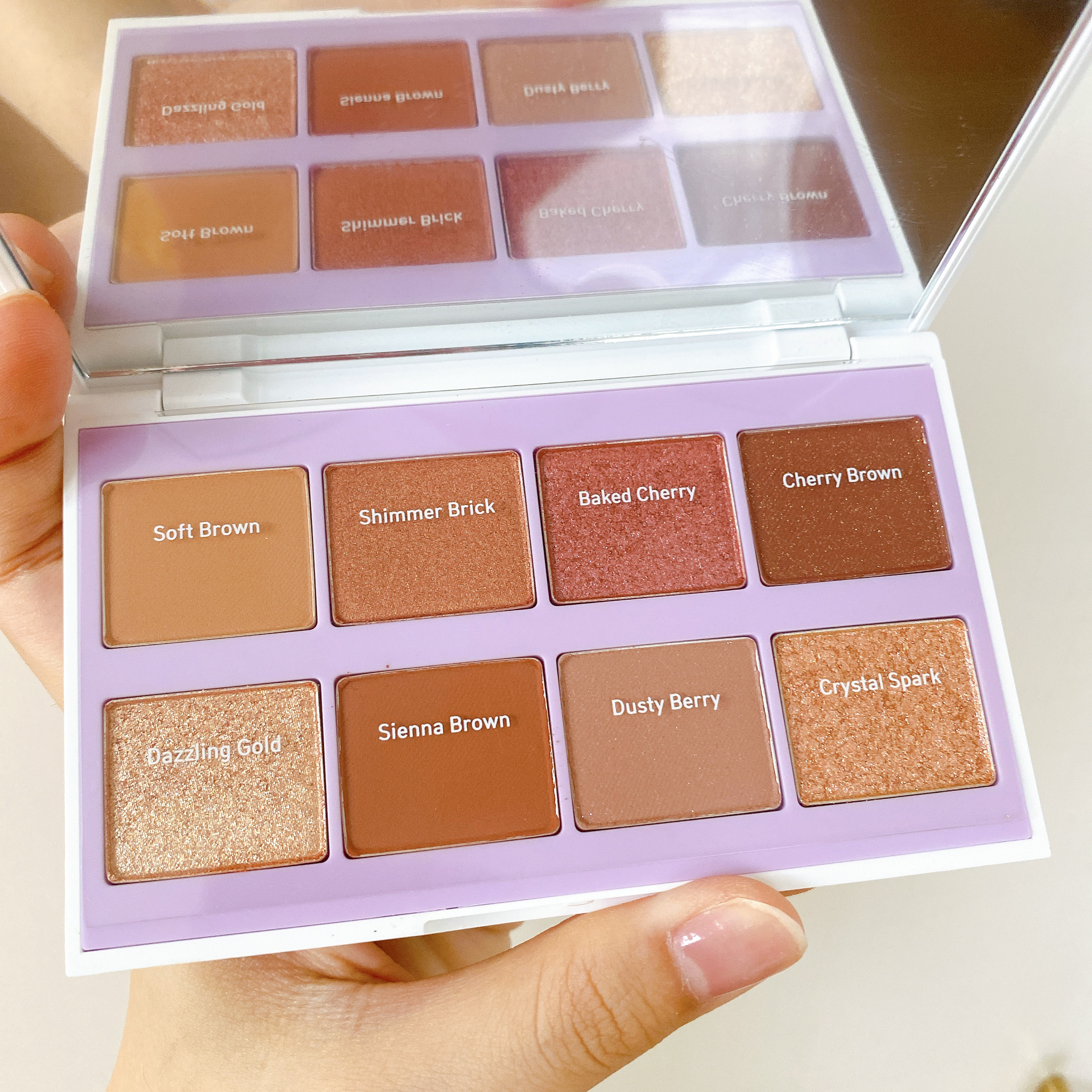 innisfree グラムムード パレット 2020 Green Holidays Editionのクチコミ「\innisfree グラムムード パレット /

2020 Green Holidays E.....」（2枚目）