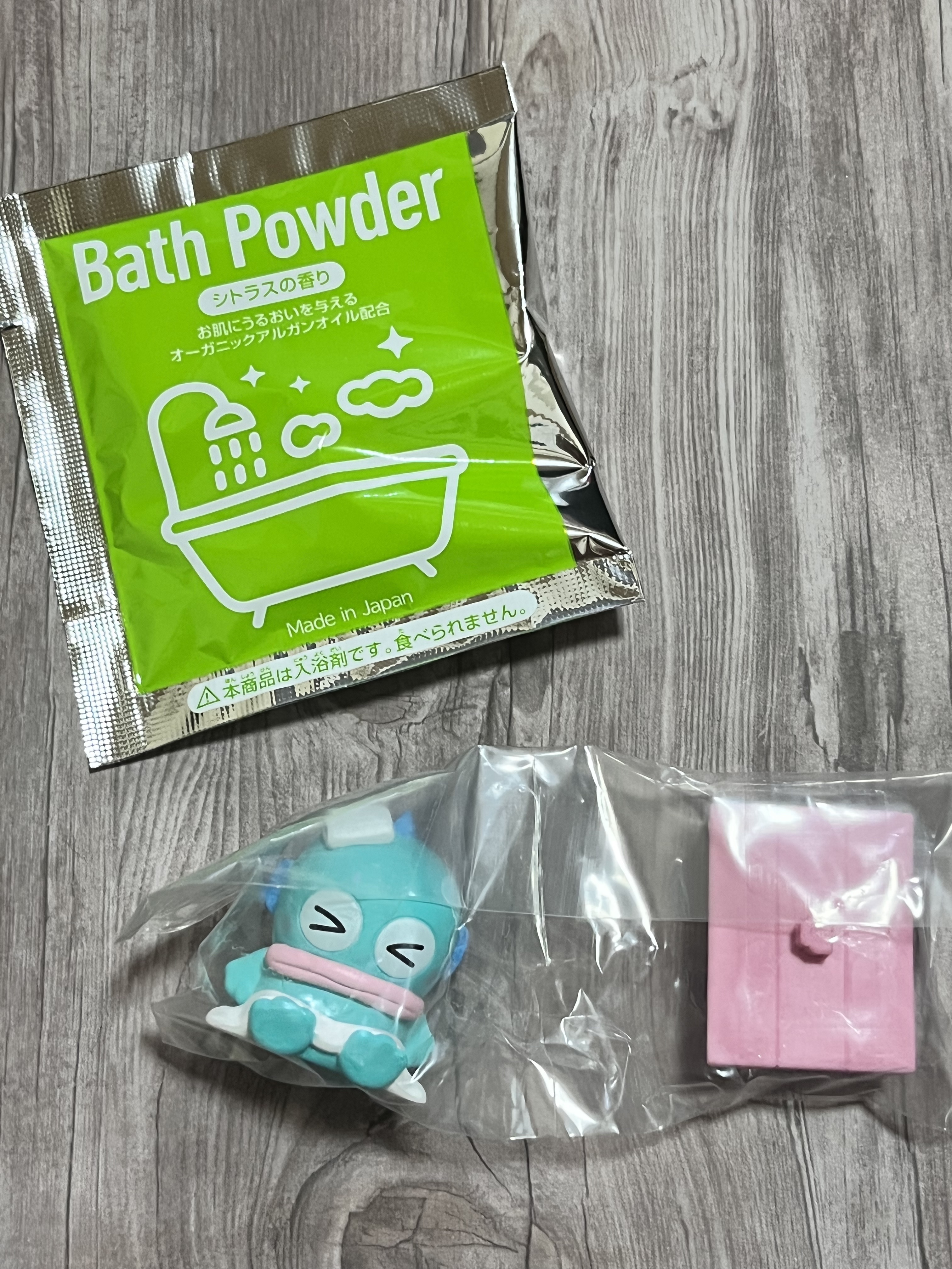 サンリオキャラクターズ バスパウダー エモきゅん/サンリオ/無機塩系入浴剤を使ったクチコミ（2枚目）