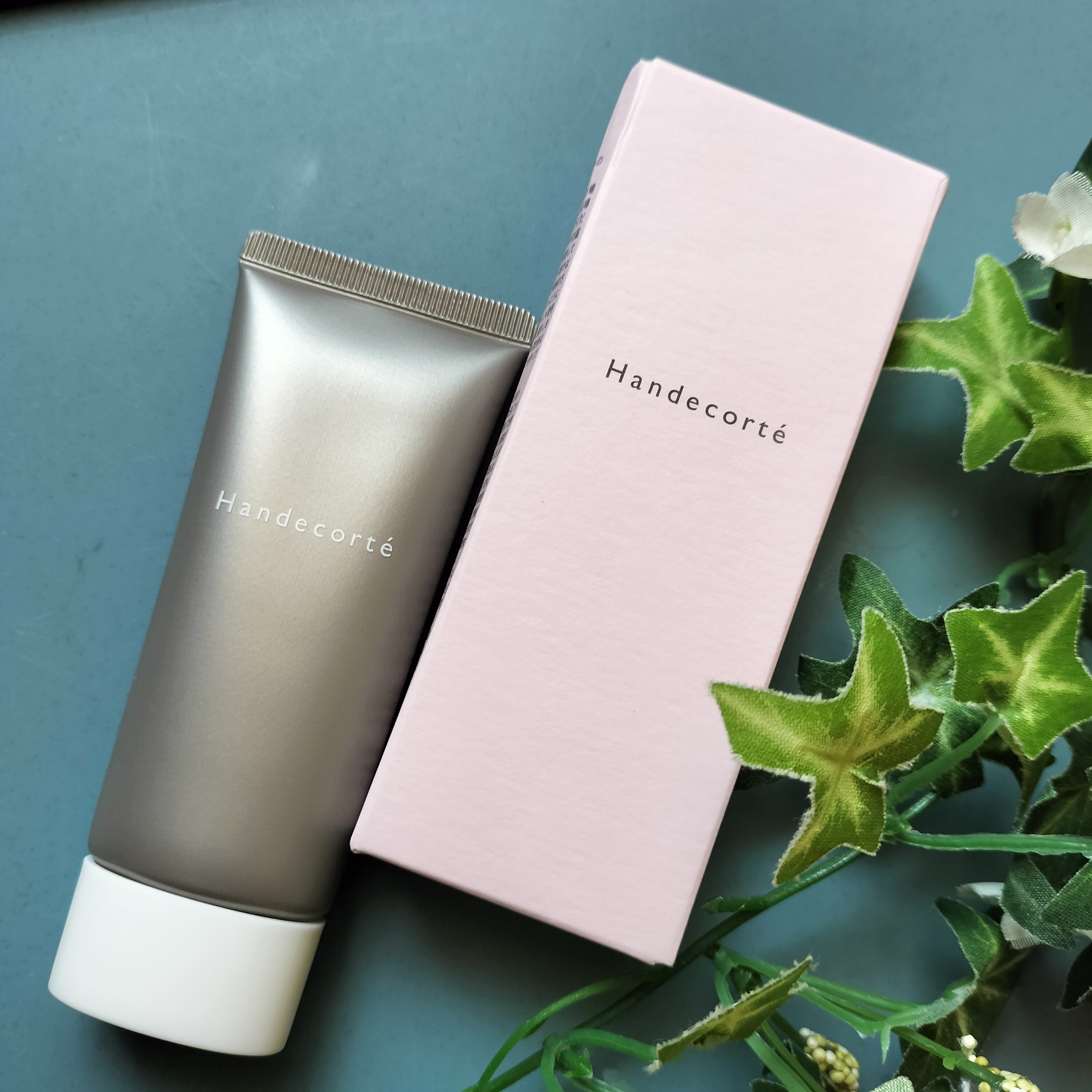 ハンデコルテ/キユートピア/ネック・デコルテケアを使ったクチコミ（1枚目）