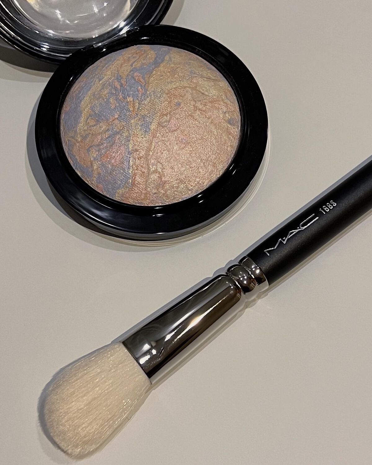 M·A·C ミネラライズ スキンフィニッシュ/M・A・C/パウダーハイライトを使ったクチコミ(2枚目)