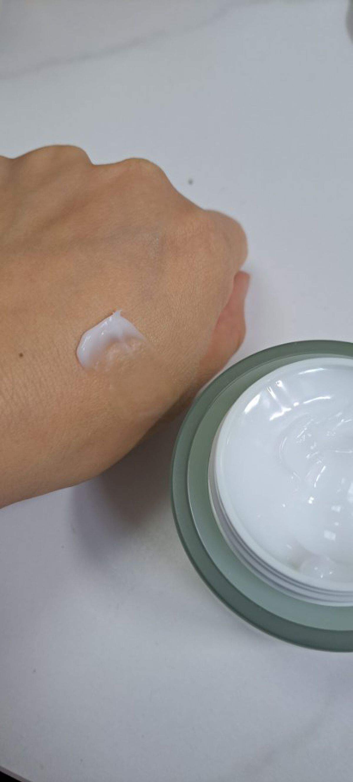 ピュアアルテミシア カーミングウォータークリーム/HANYUL(ハンユル)/フェイスクリームを使ったクチコミ（3枚目）