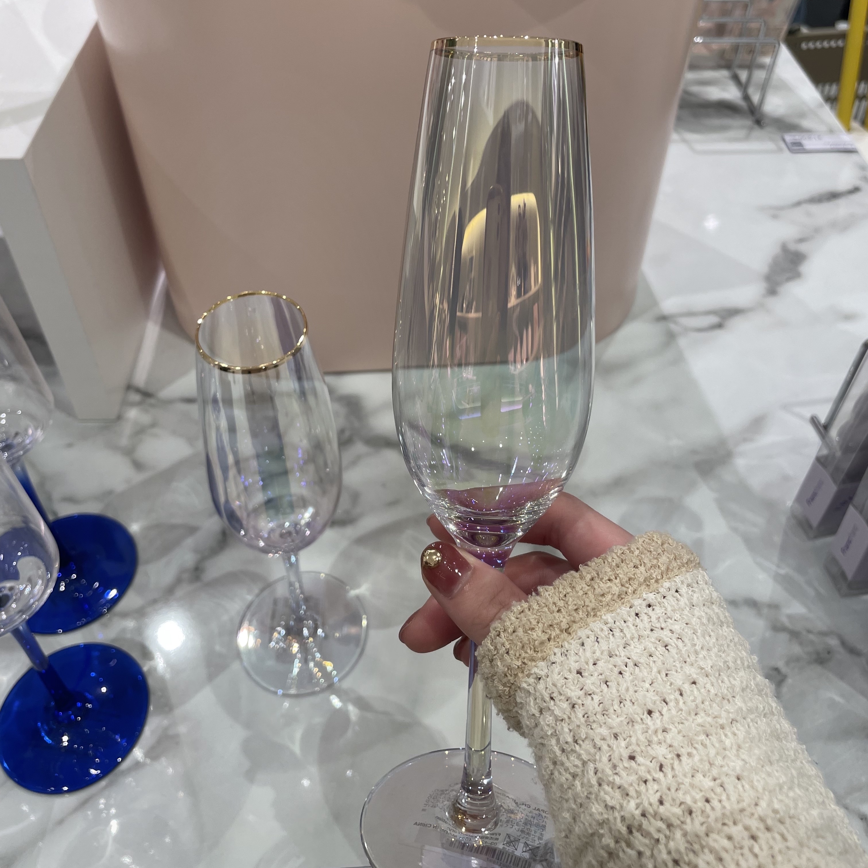 クリアクレイジェル/セリア/ジェルネイルを使ったクチコミ（2枚目）