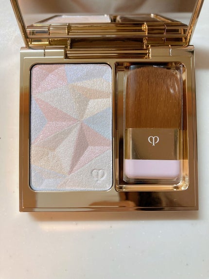 クレ・ド・ポー ボーテ レオスールデクラ 103 Wonder-full Radiance【数量限定】/クレ・ド・ポー ボーテ/パウダーハイライトを使ったクチコミ(2枚目)