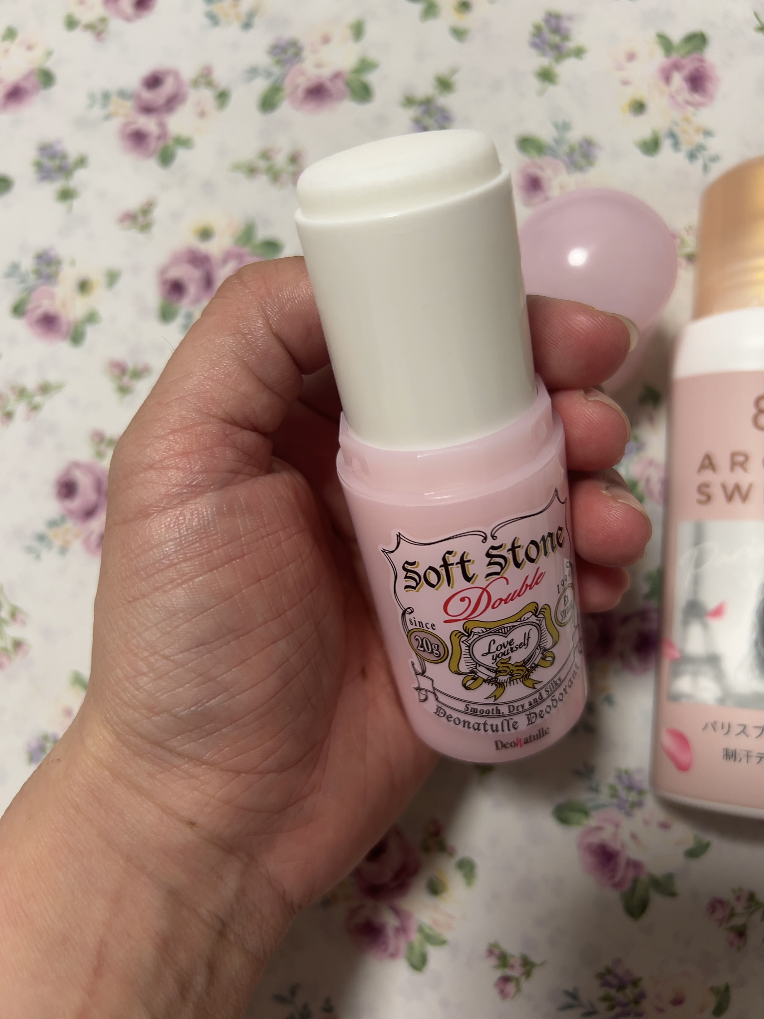 8x4 アロマスイッチ ロールオン パリスブーケの香り/８ｘ４/デオドラント・制汗剤を使ったクチコミ（2枚目）