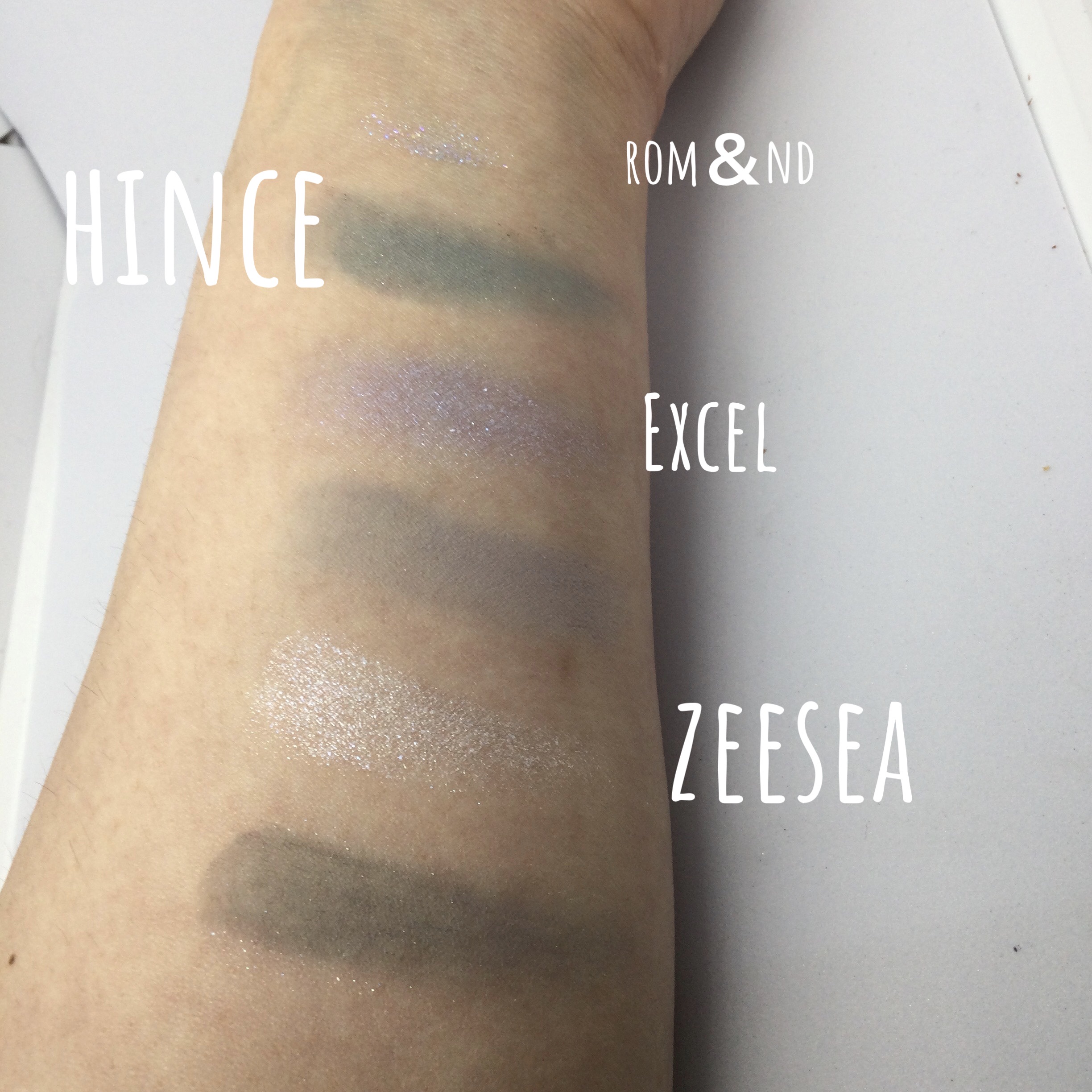 リキッド グリッター シャドウ/rom&nd/グリッターを使ったクチコミ（3枚目）