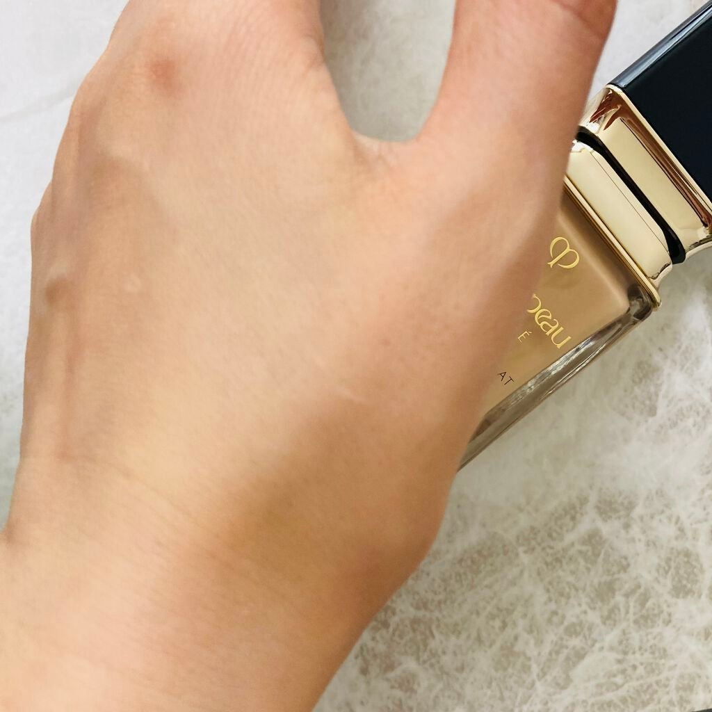 クレ・ド・ポー ボーテ タンフリュイドエクラ ナチュレル/クレ・ド・ポー ボーテ/リキッドファンデーションを使ったクチコミ(4枚目)