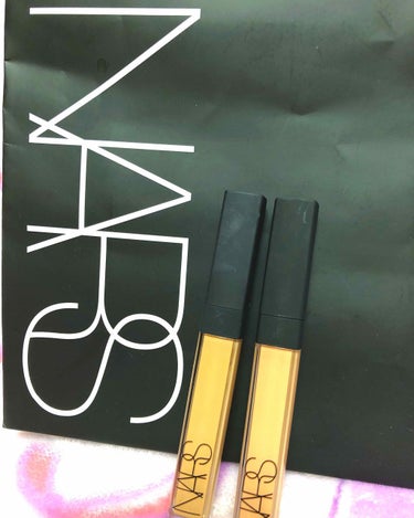 NARS  ラディアントクリーミーコンシーラー1248と1243です🙋✨

6ml 3672円(税込)×2本でした💡

ずっと某韓国コスメのコンシーラーを使用していましたが、時間とともに乾燥して余計にク