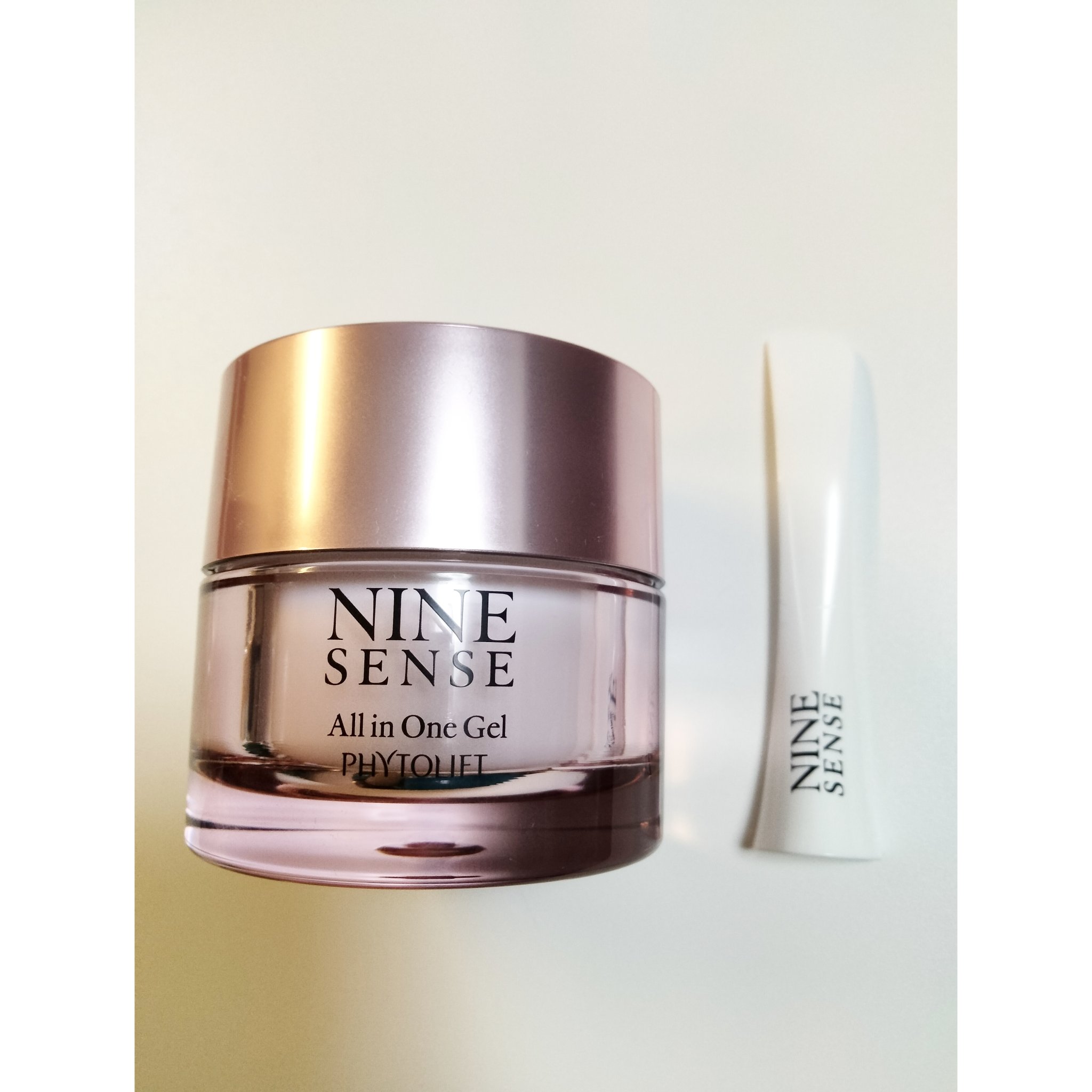 ナインセンス オールインワンジェル 50g/NINE SENSE PHYTOLIFT/オールインワン化粧品を使ったクチコミ（1枚目）
