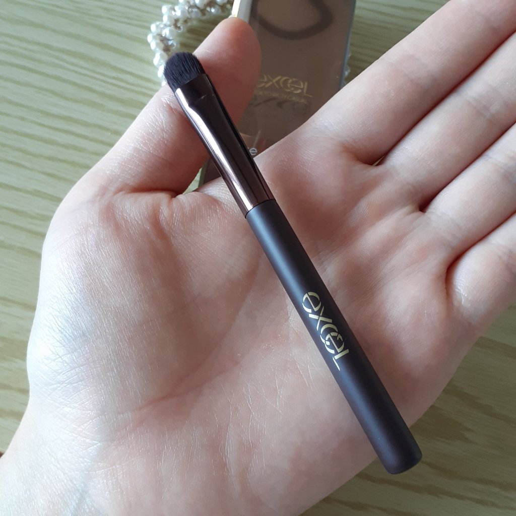 アイシャドウブラシ S/excel/メイクブラシを使ったクチコミ（3枚目）