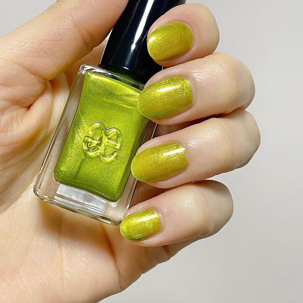 エレガンス ラズル エナメルラッカー/エレガンス ラズル /マニキュアを使ったクチコミ（2枚目）