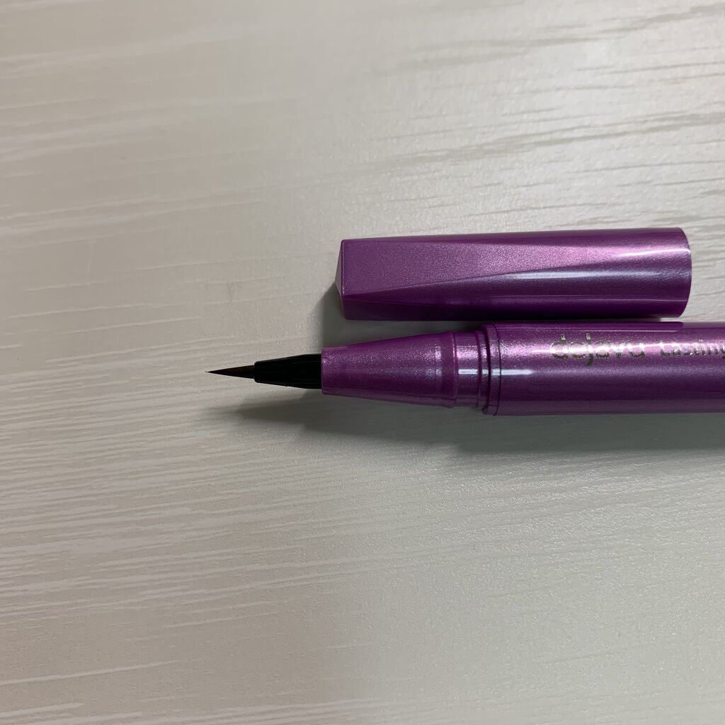 「密着アイライナー」ショート筆リキッド/デジャヴュ/リキッドアイライナーを使ったクチコミ（3枚目）