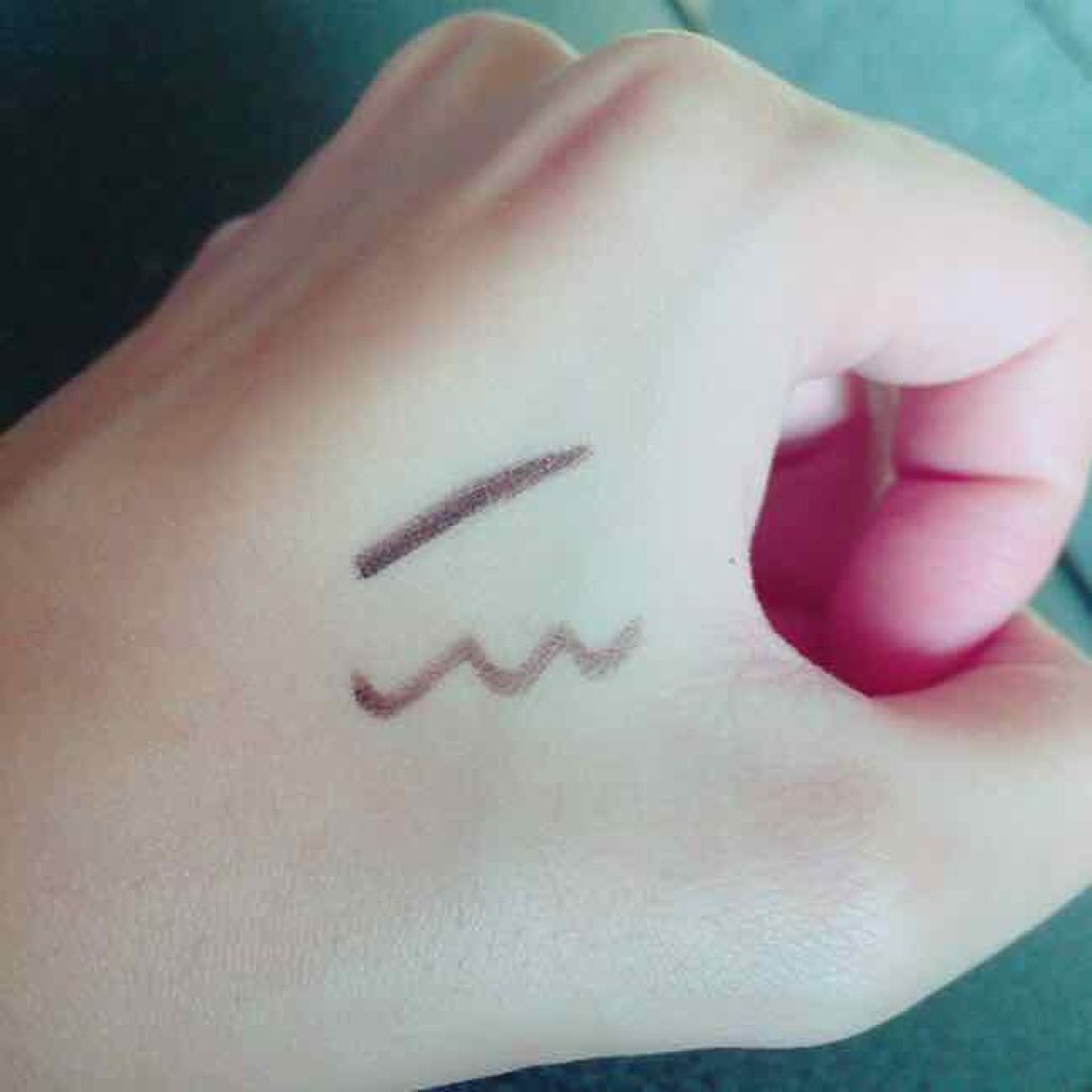 「密着アイライナー」繰り出しペンシル/デジャヴュ/ペンシルアイライナーを使ったクチコミ(2枚目)