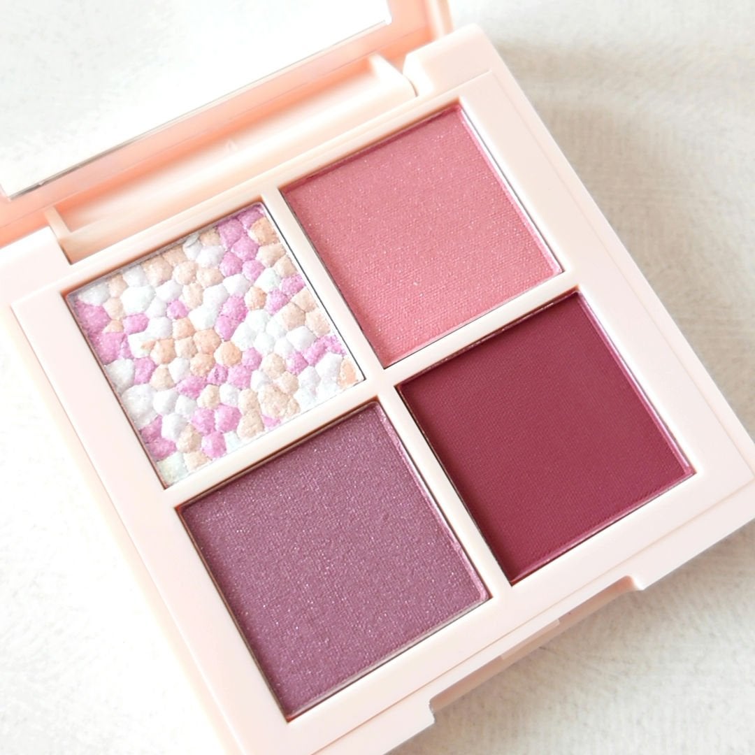 レブロン ダズル アイシャドウ クアッド/REVLON/アイシャドウパレットを使ったクチコミ(3枚目)