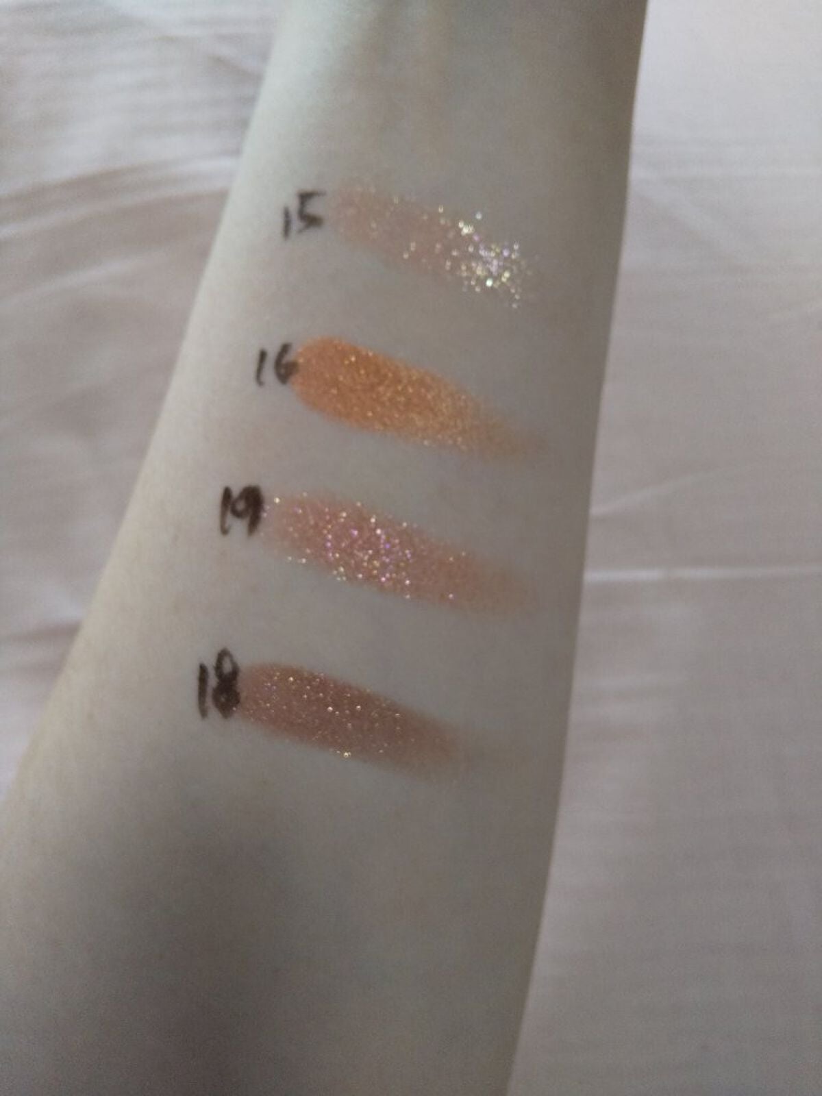 アディクション ザ アイシャドウ スパークル/ADDICTION/単色アイシャドウを使ったクチコミ(4枚目)