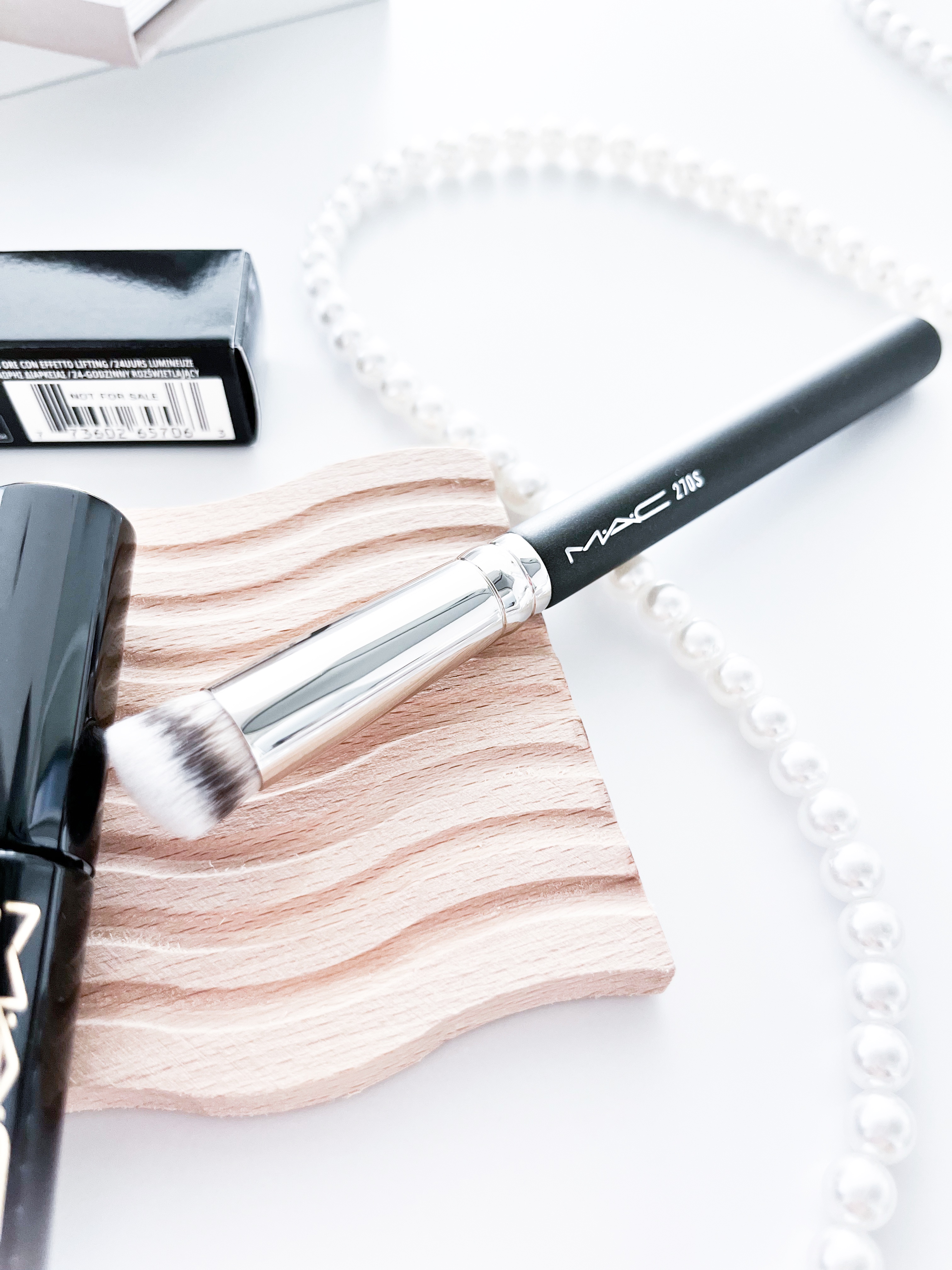 #270S ミニ ラウンド スラント ブラシ/M・A・C/メイクブラシを使ったクチコミ（2枚目）