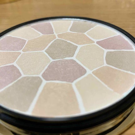 エレガンス ラ プードル オートニュアンス リクスィーズ/Elégance/プレストパウダーを使ったクチコミ(2枚目)