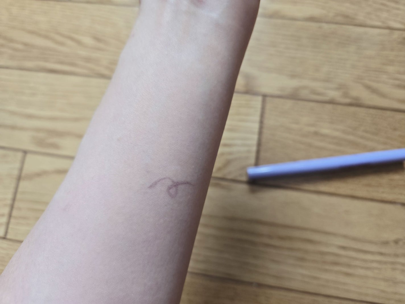 プレイフル リキッドアイライナー M/BLEND BERRY/リキッドアイライナーを使ったクチコミ(1枚目)