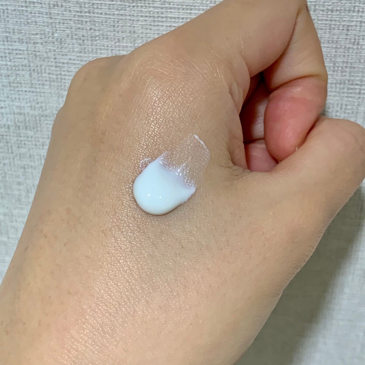 スーパーモイスチャーエッセンス/スキンアクア/日焼け止め・UVケアを使ったクチコミ(2枚目)